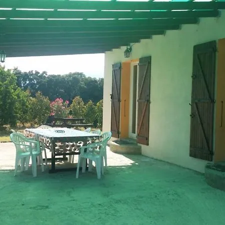 Вилла Domaine Alicia